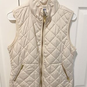 Old Navy Women’s cream puffer vest